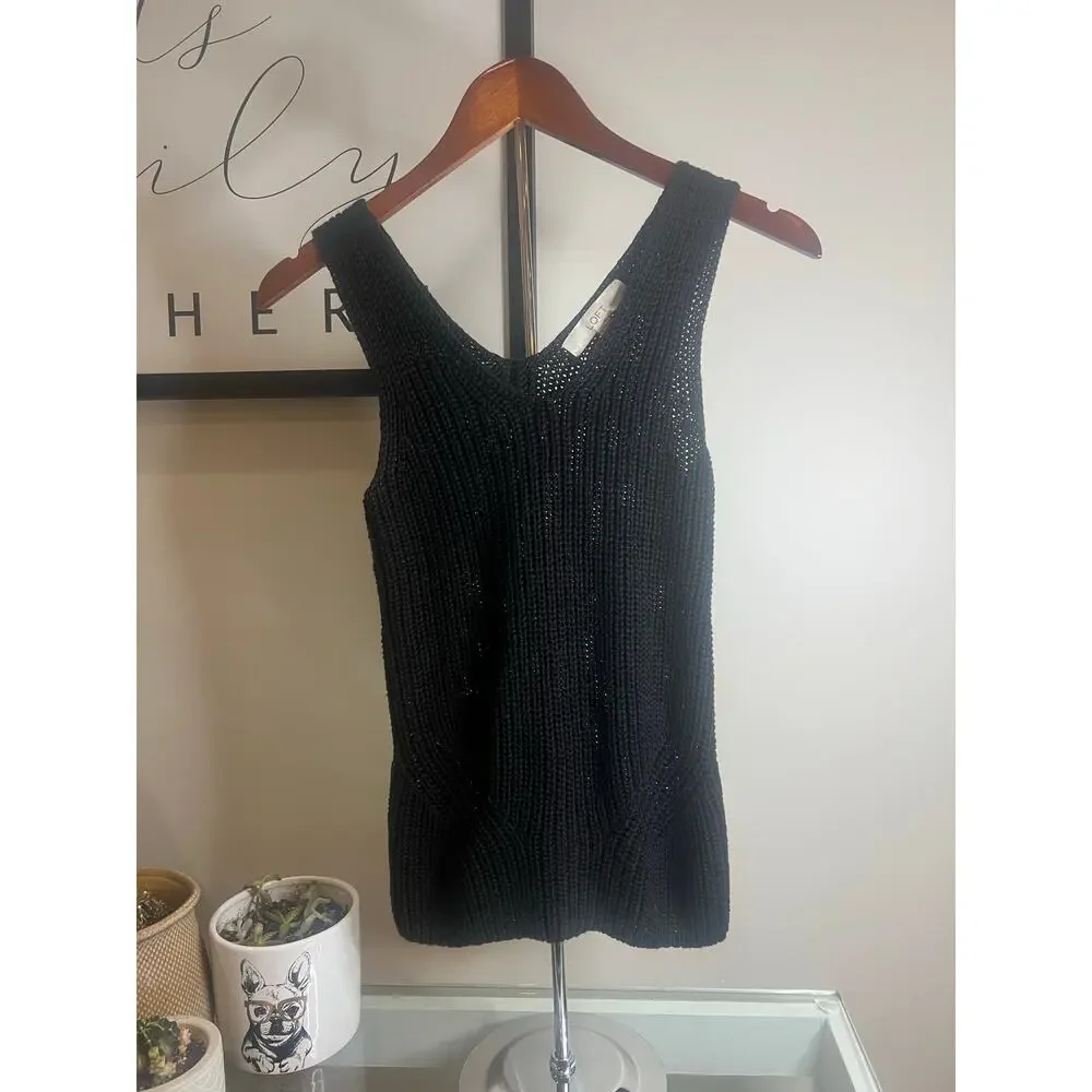 V-Nevk Sweater Tank - Picture 3 of 6